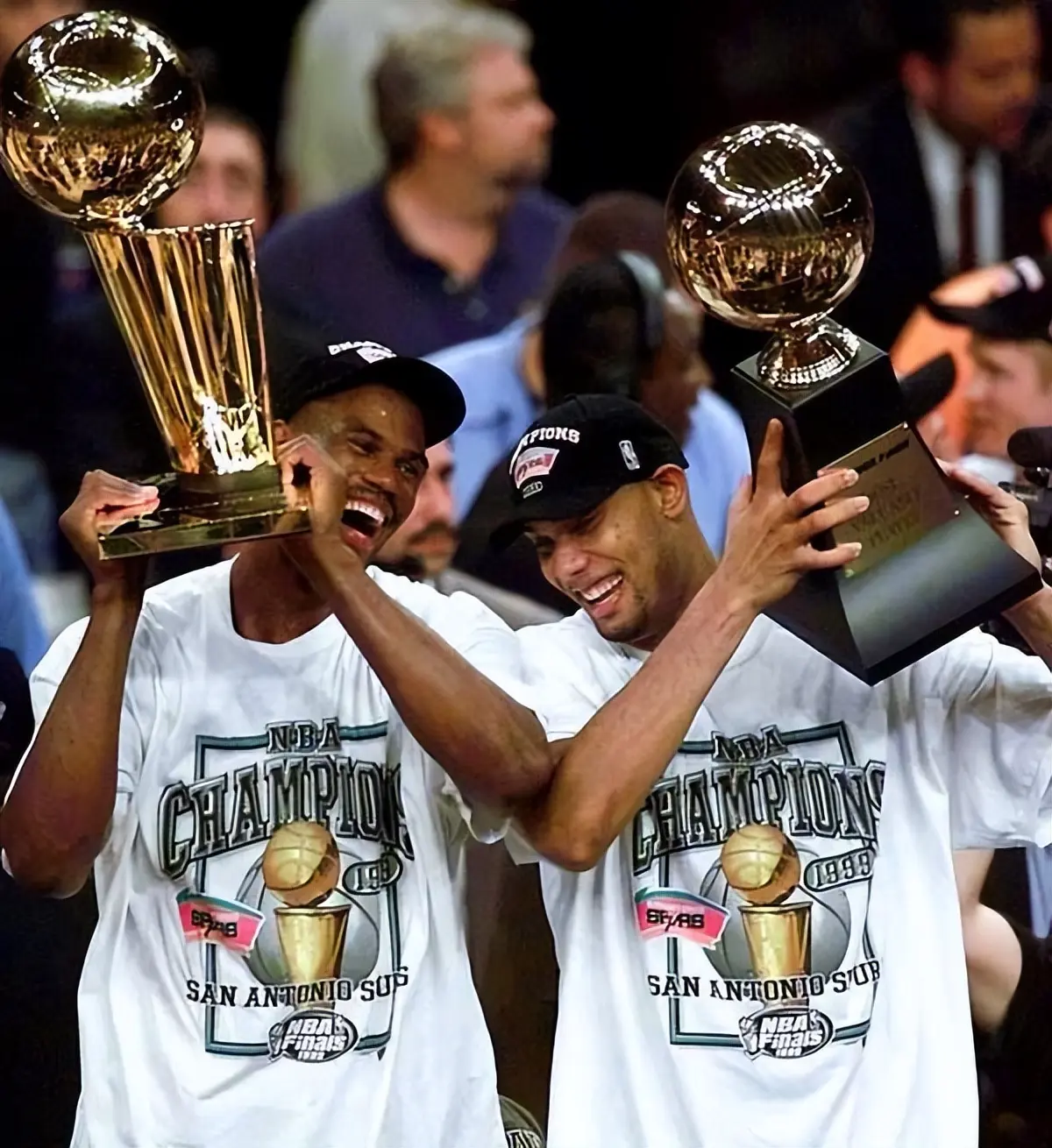 已经盖帽, 岁的邓肯累, 一直到